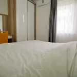 Θέρετρο - *