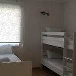 - Θέρετρο *